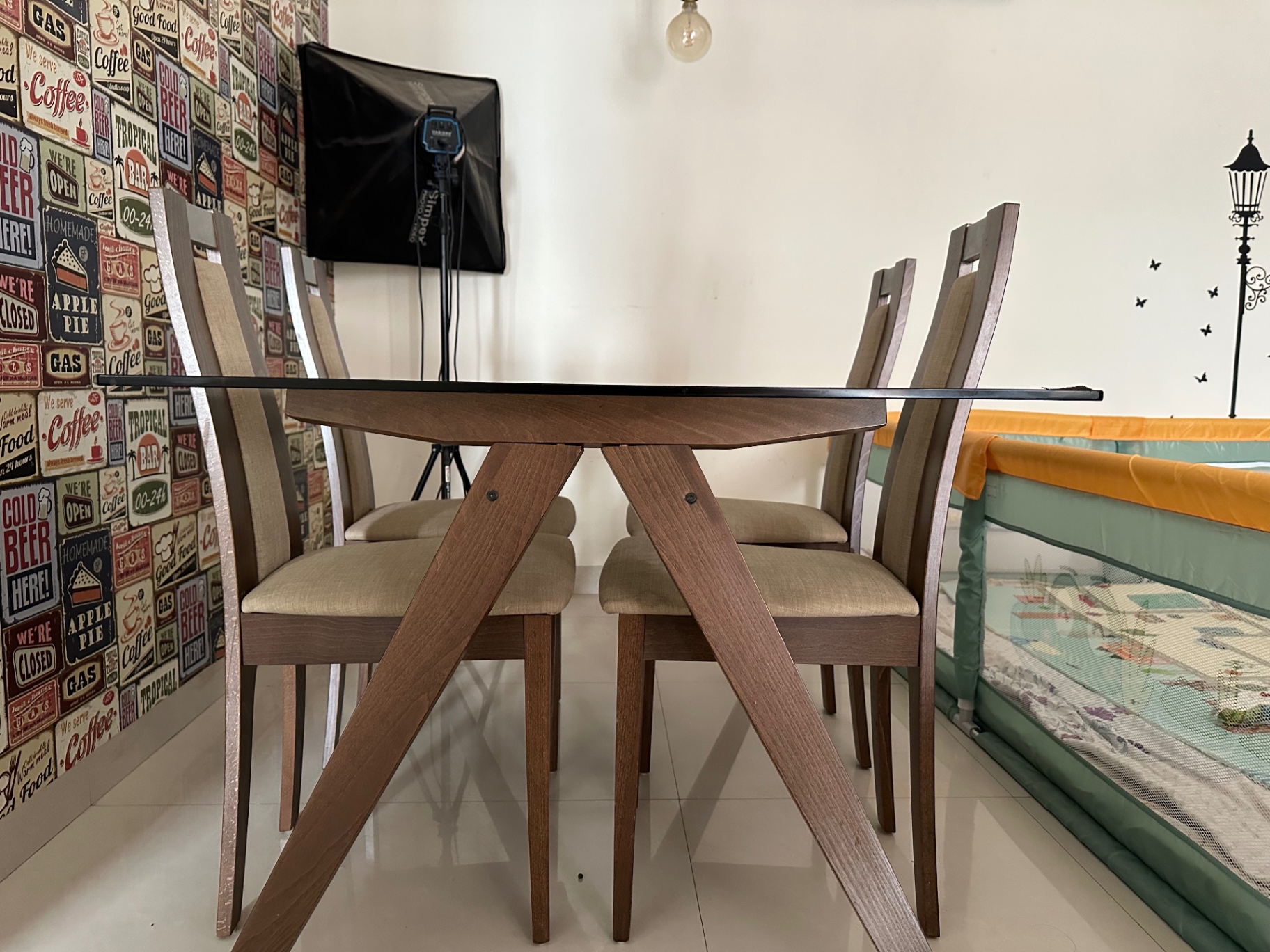 4 seater Dining Table - Image 3