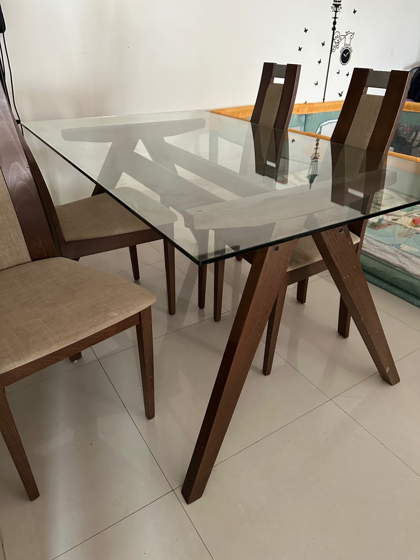 4 seater Dining Table - Image 1
