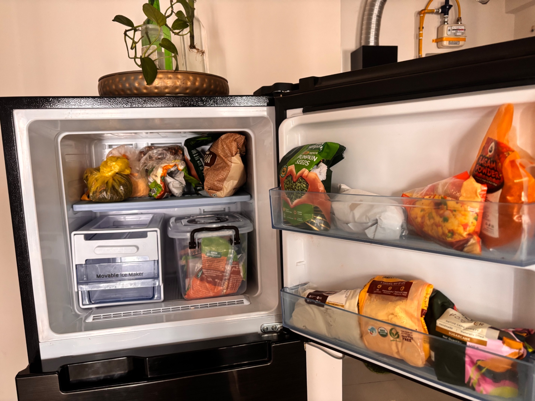 Samsung 236 L Frost Free Refrigerator – 12 Months Old - Image 2