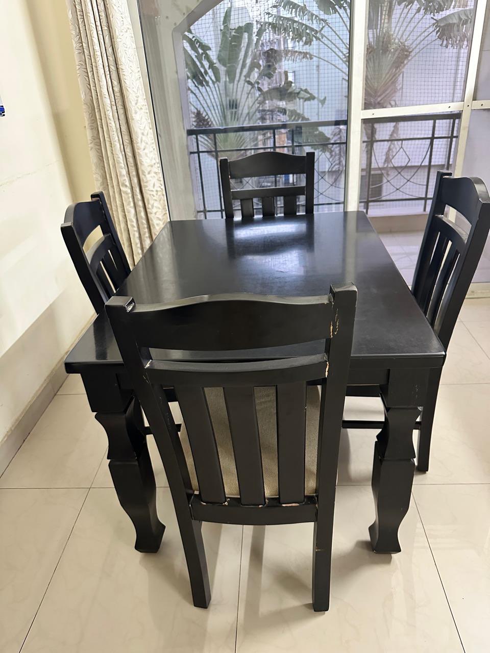 Dining table with six chairs - Image 3
