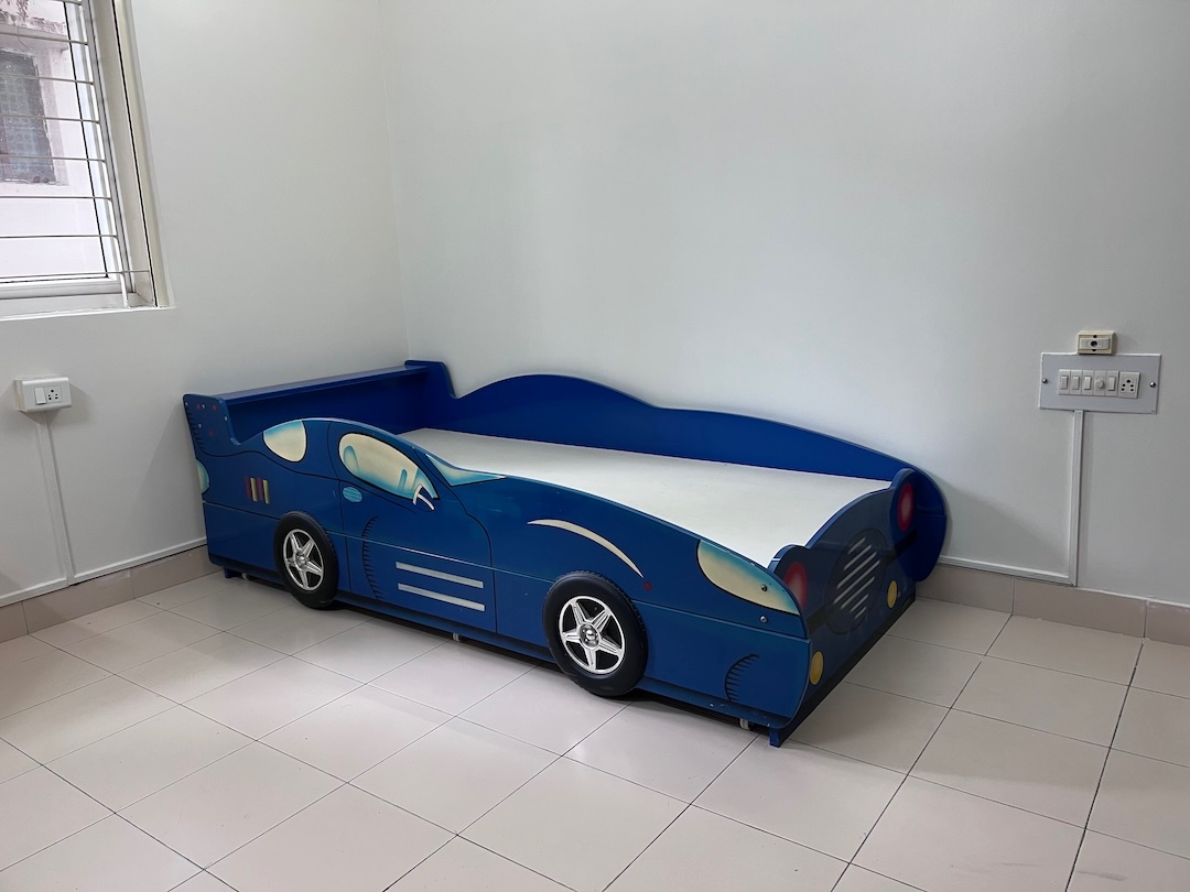 Kids pull out double cot - car design @ Arekere, Bannerghatta Road - Image 1