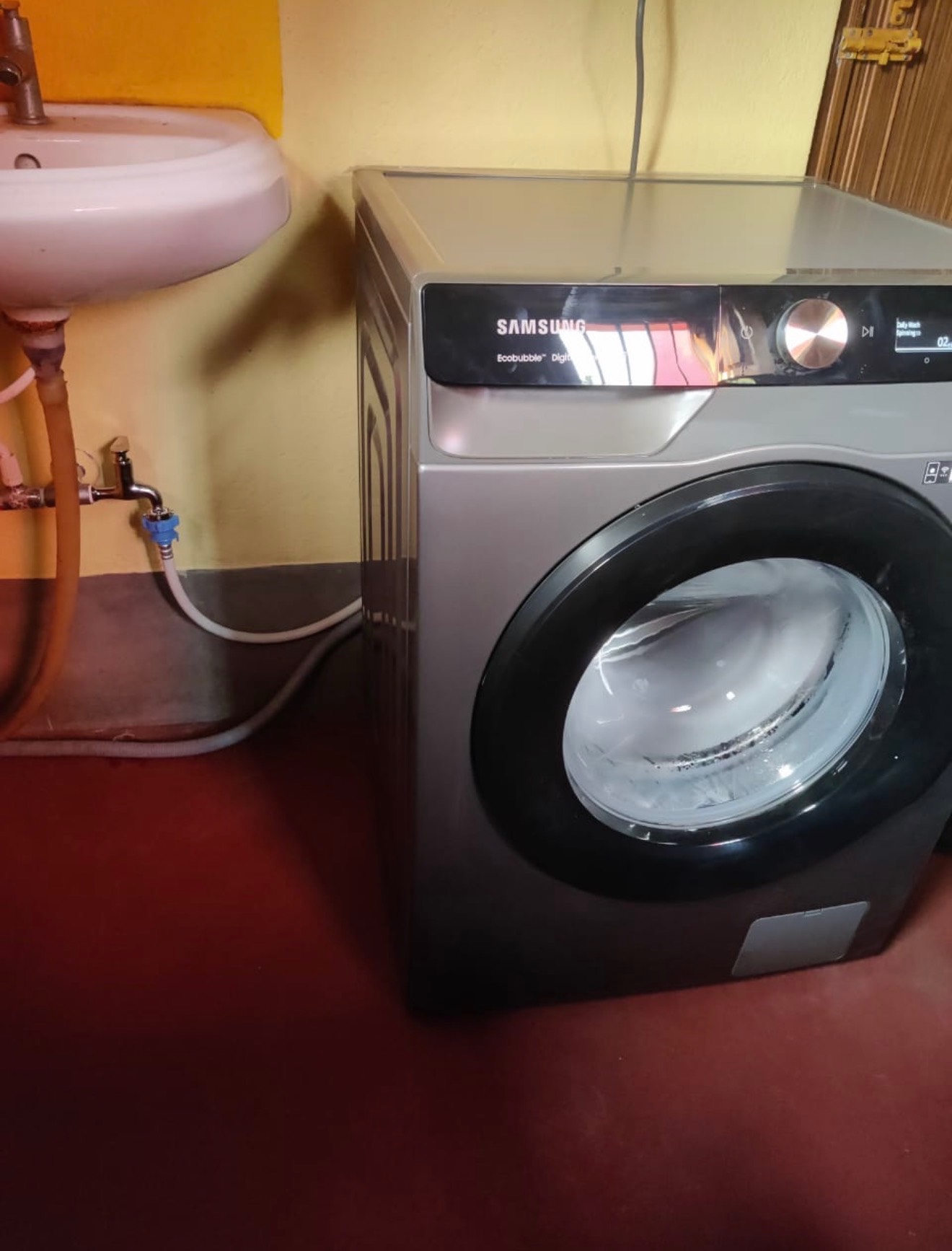 Samsung Washing Machine with stand and cover, under warranty  - Image 2