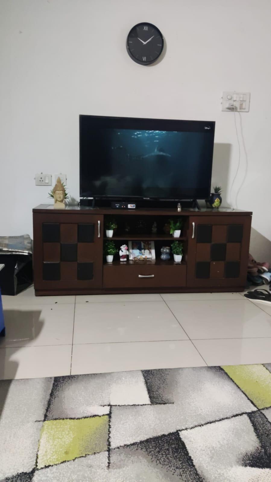 Tv unit - Image 1