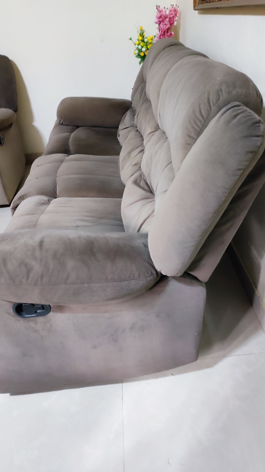 3+2 recliner sofa set for sell.  - Image 11