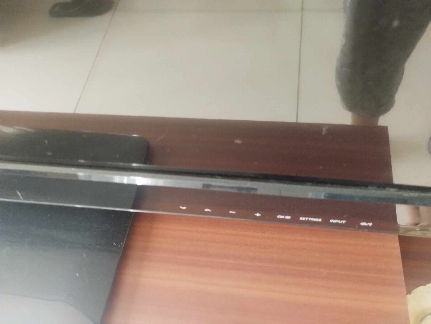 42 inch colour TV  - Image 1