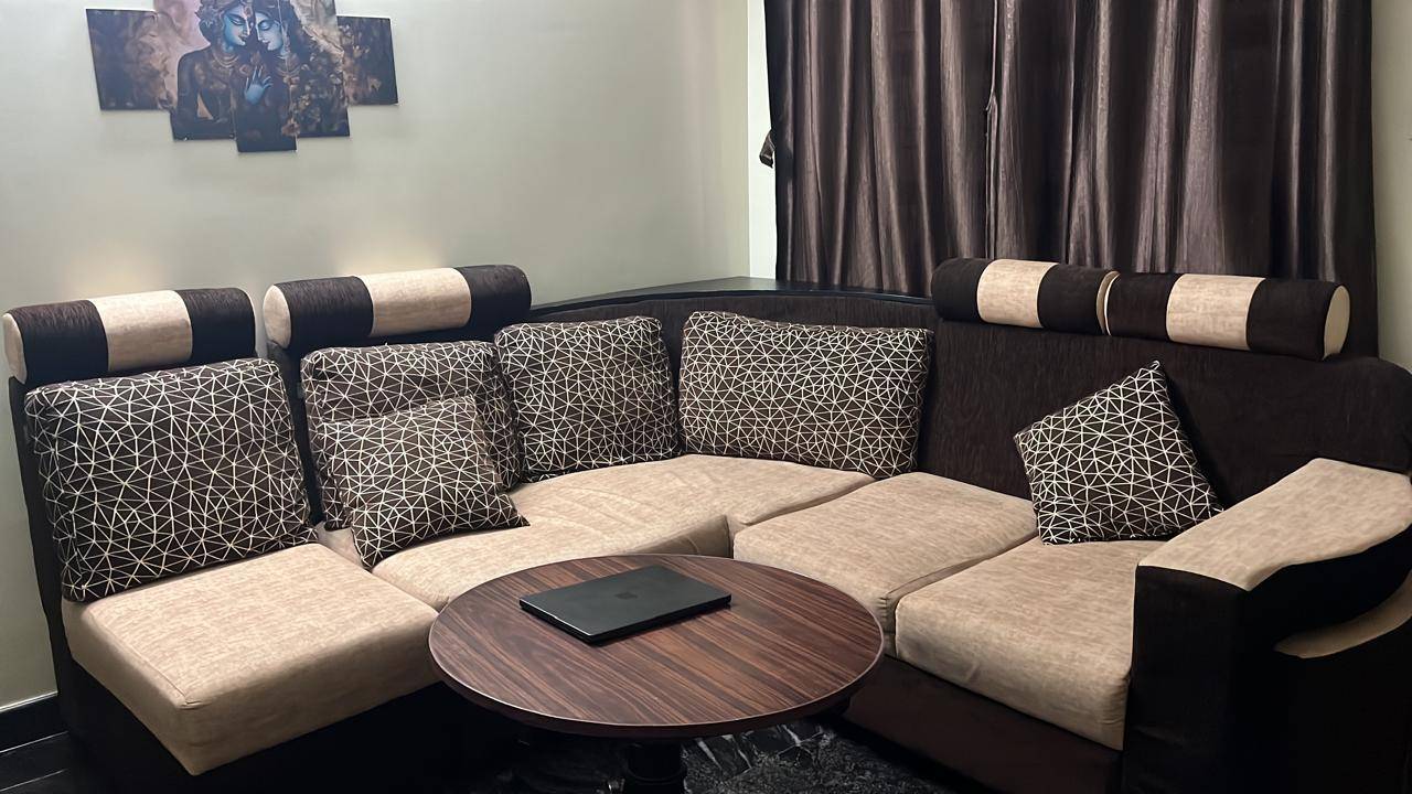 6 seater L shaped sofa - Image 2
