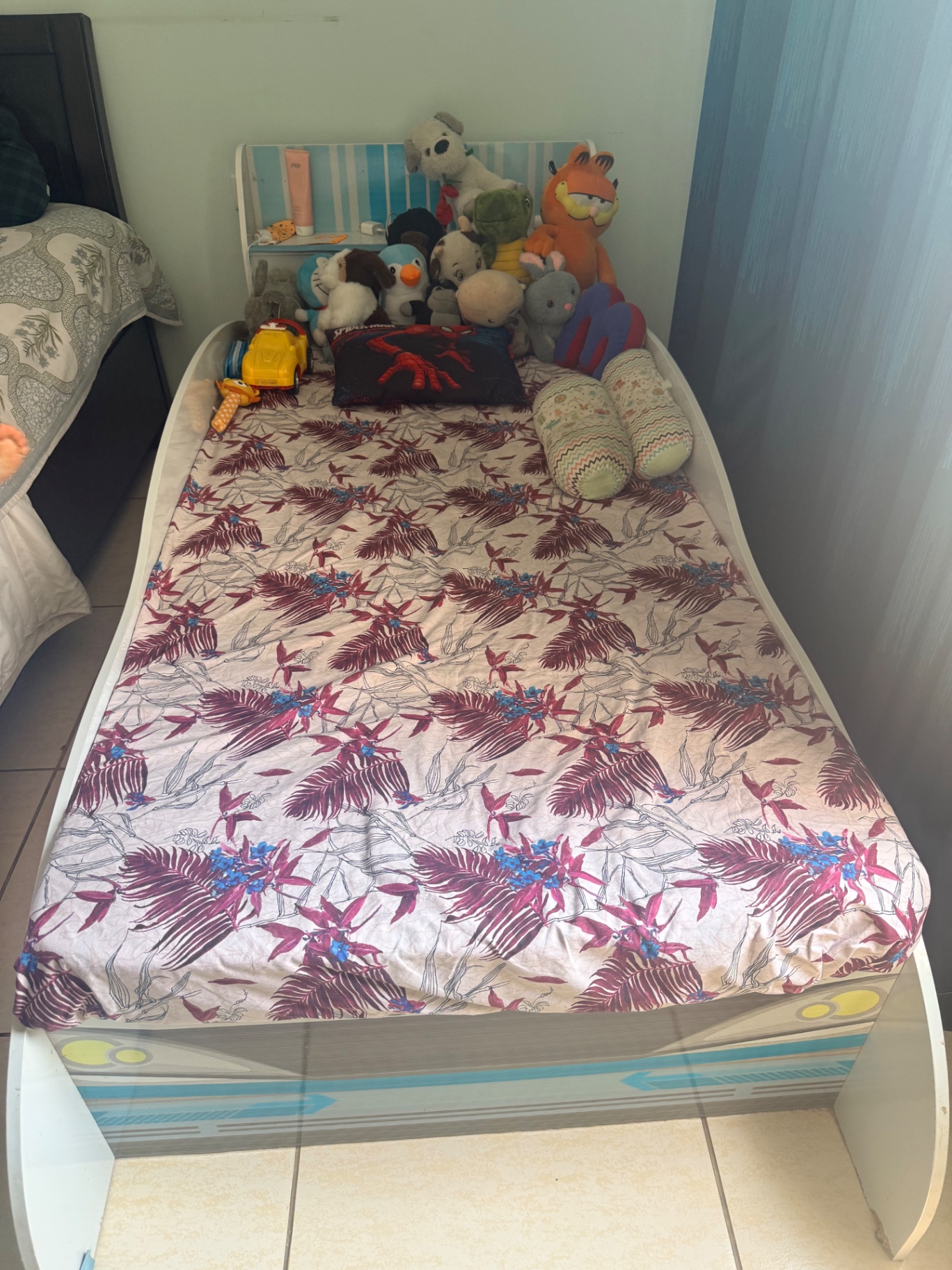 Kids car bed - Image 3