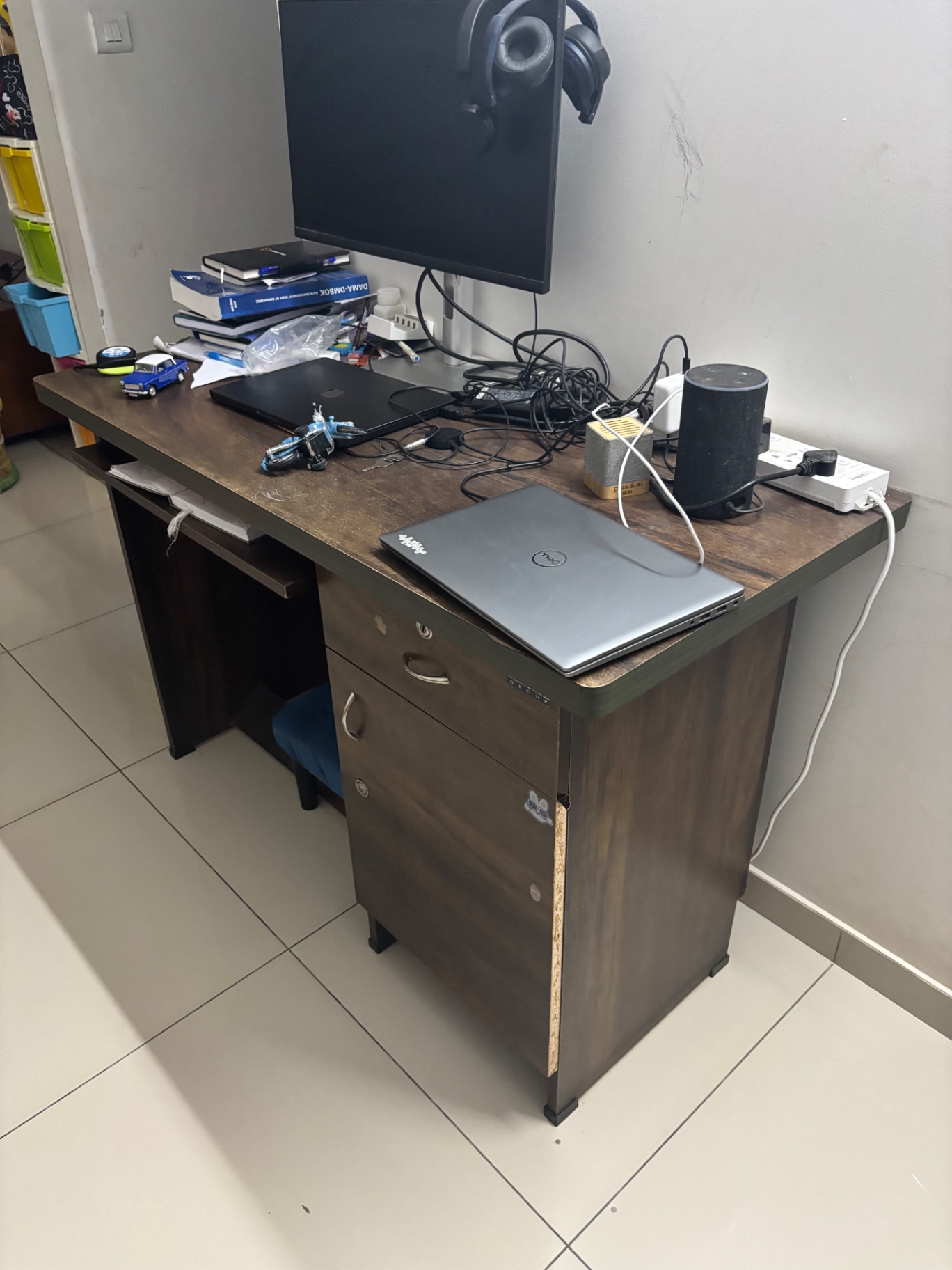 Office desk 48x36x22 fairly used  - Image 3