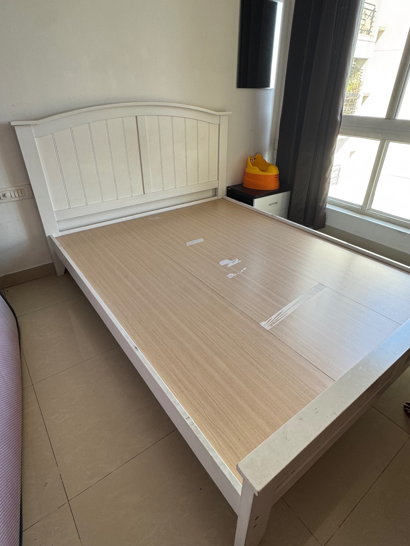 Queen bed with sleepwell mattress - Image 2