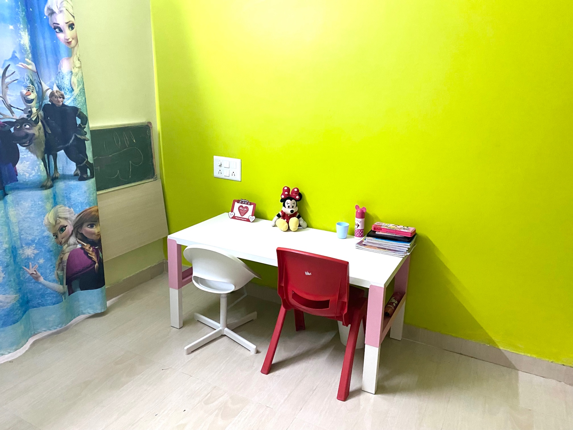 IKEA kids study and play table  - Image 4