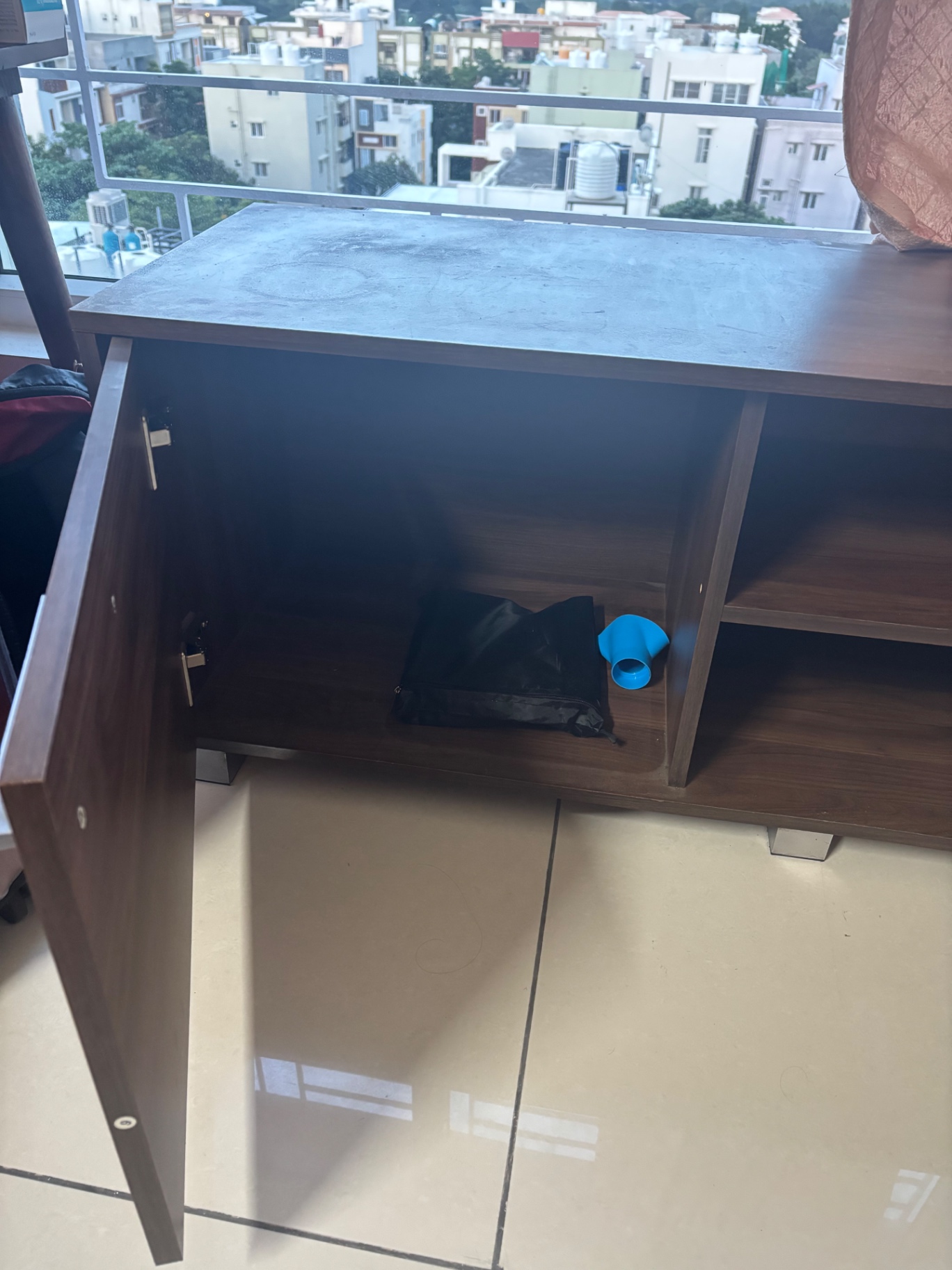 TV Console - Image 3