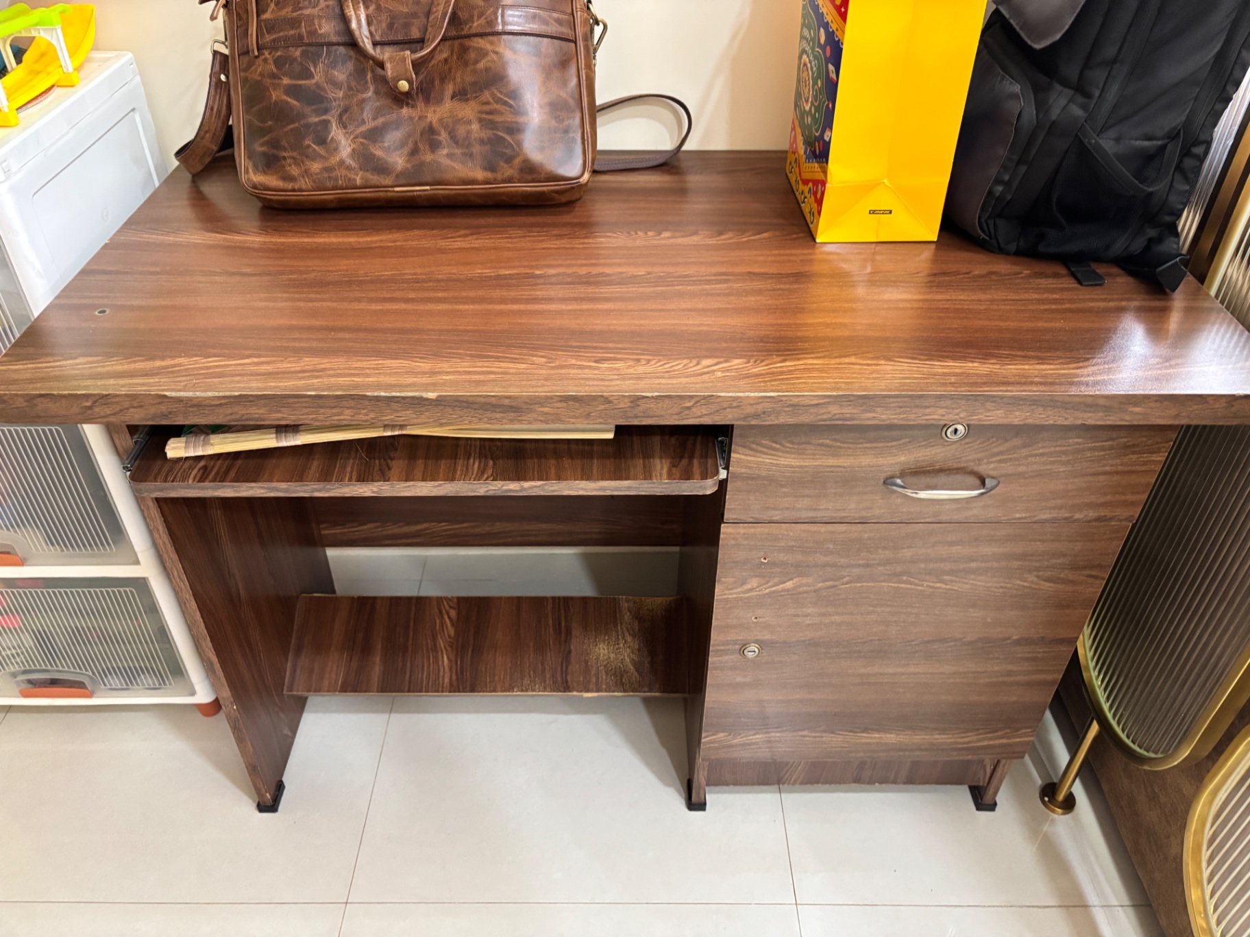 Work Desk - Image 4
