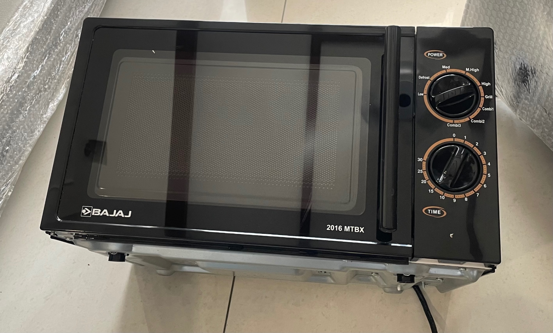 Bajaj 20L Grill Microwave Oven (Black) At best price available available for Sale - Image 3