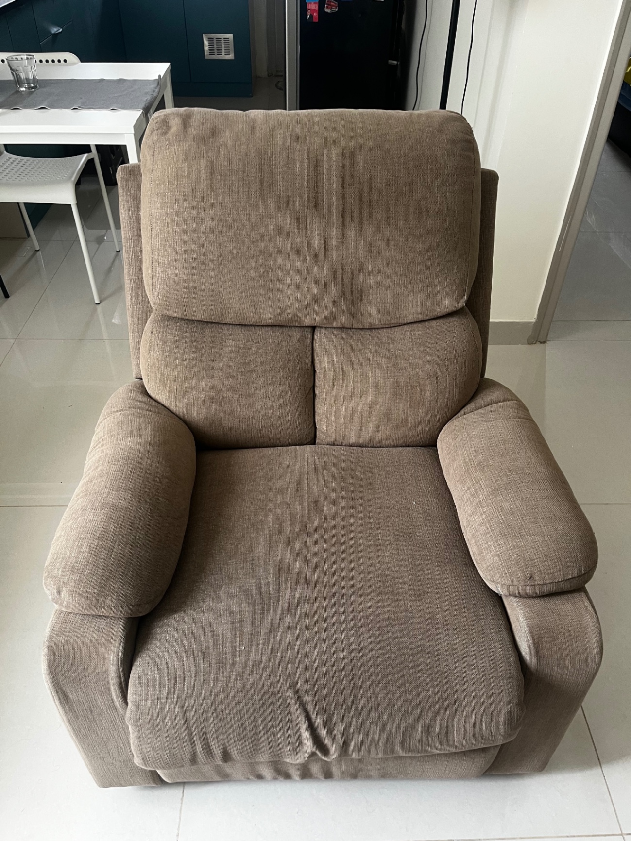 Single seater recliner - Image 3