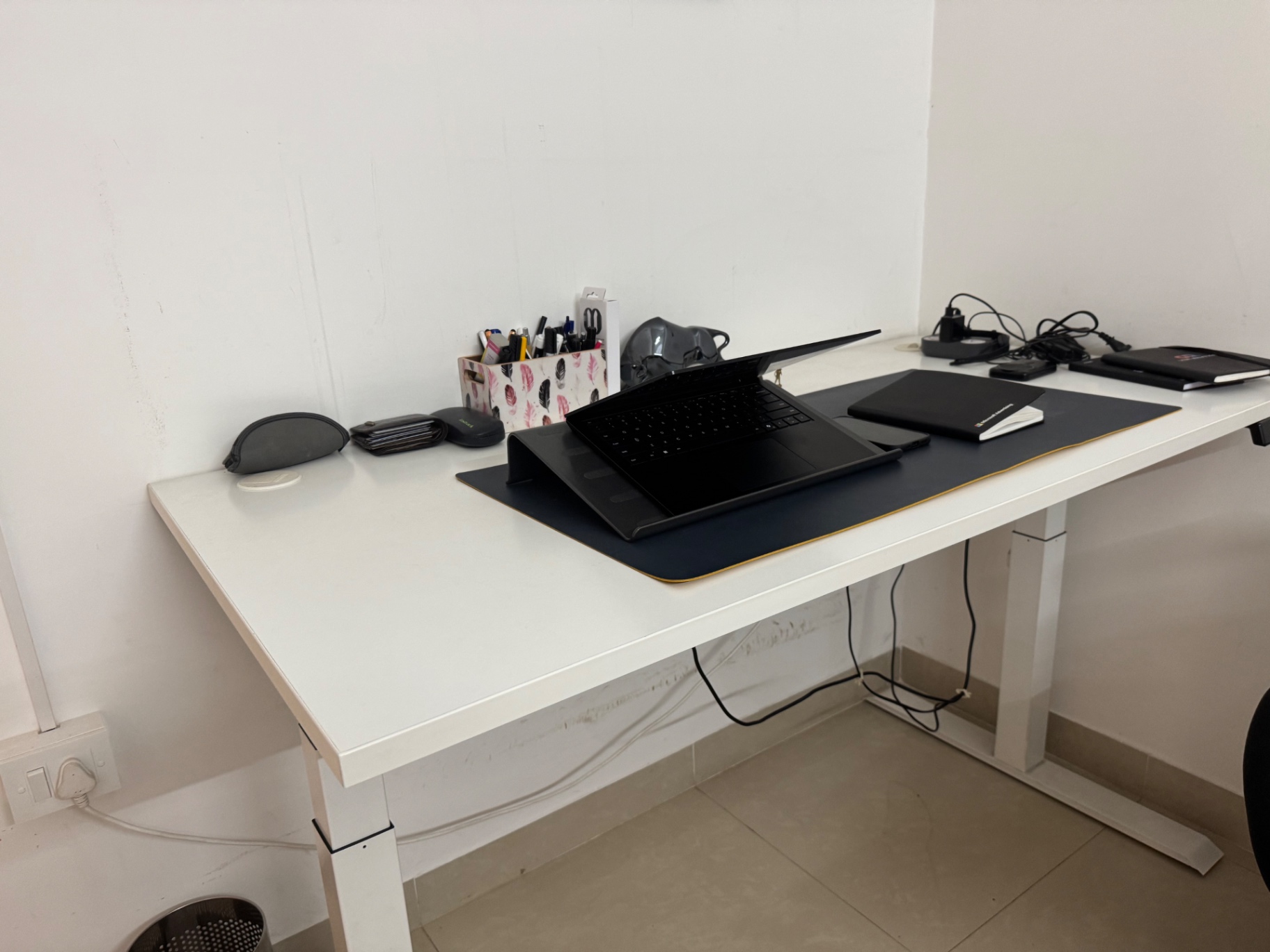 Featherlite study table - Image 2