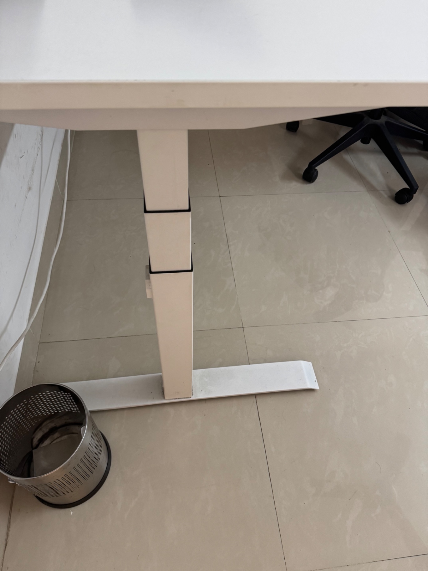 Featherlite study table - Image 1