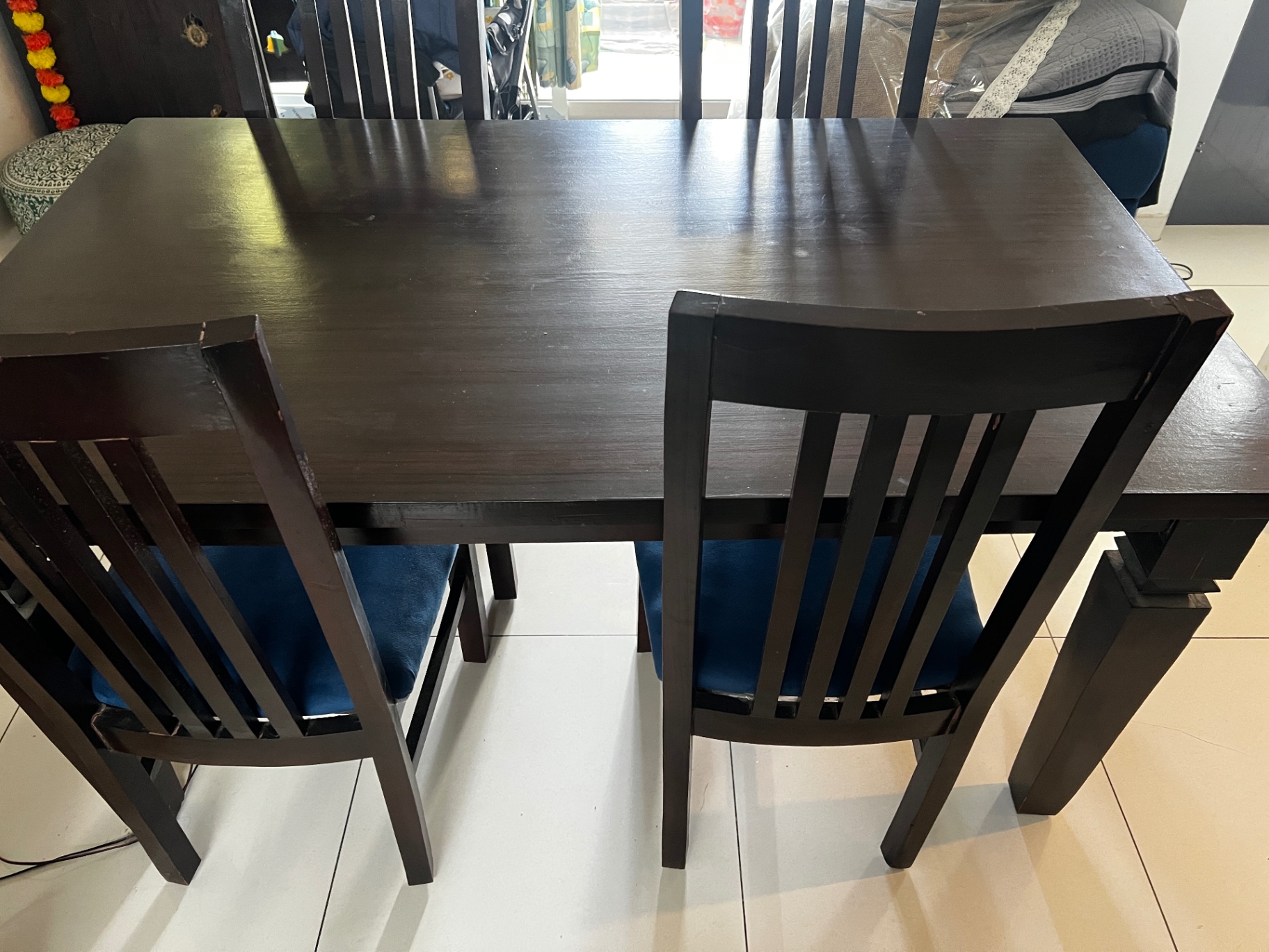 Dining table with chair for sale - Image 1