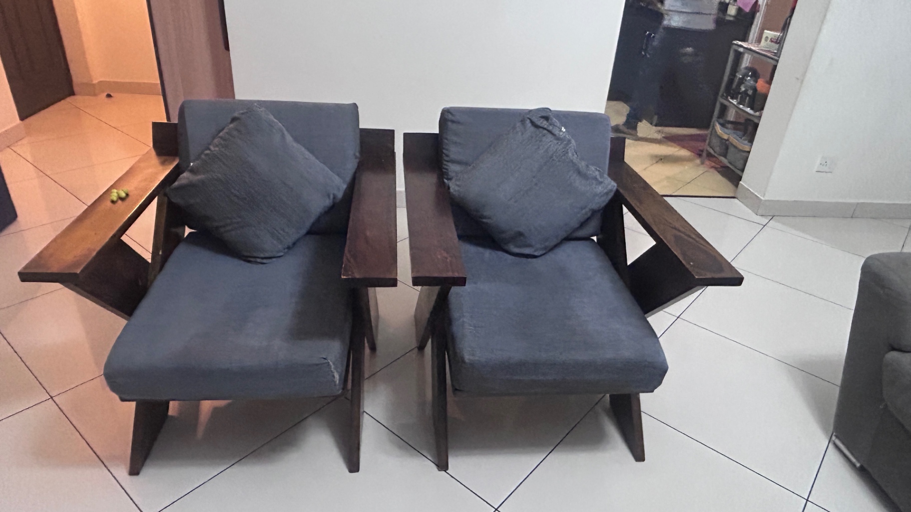 Solid wood crossia sofa set by Saraf furniture - Image 2