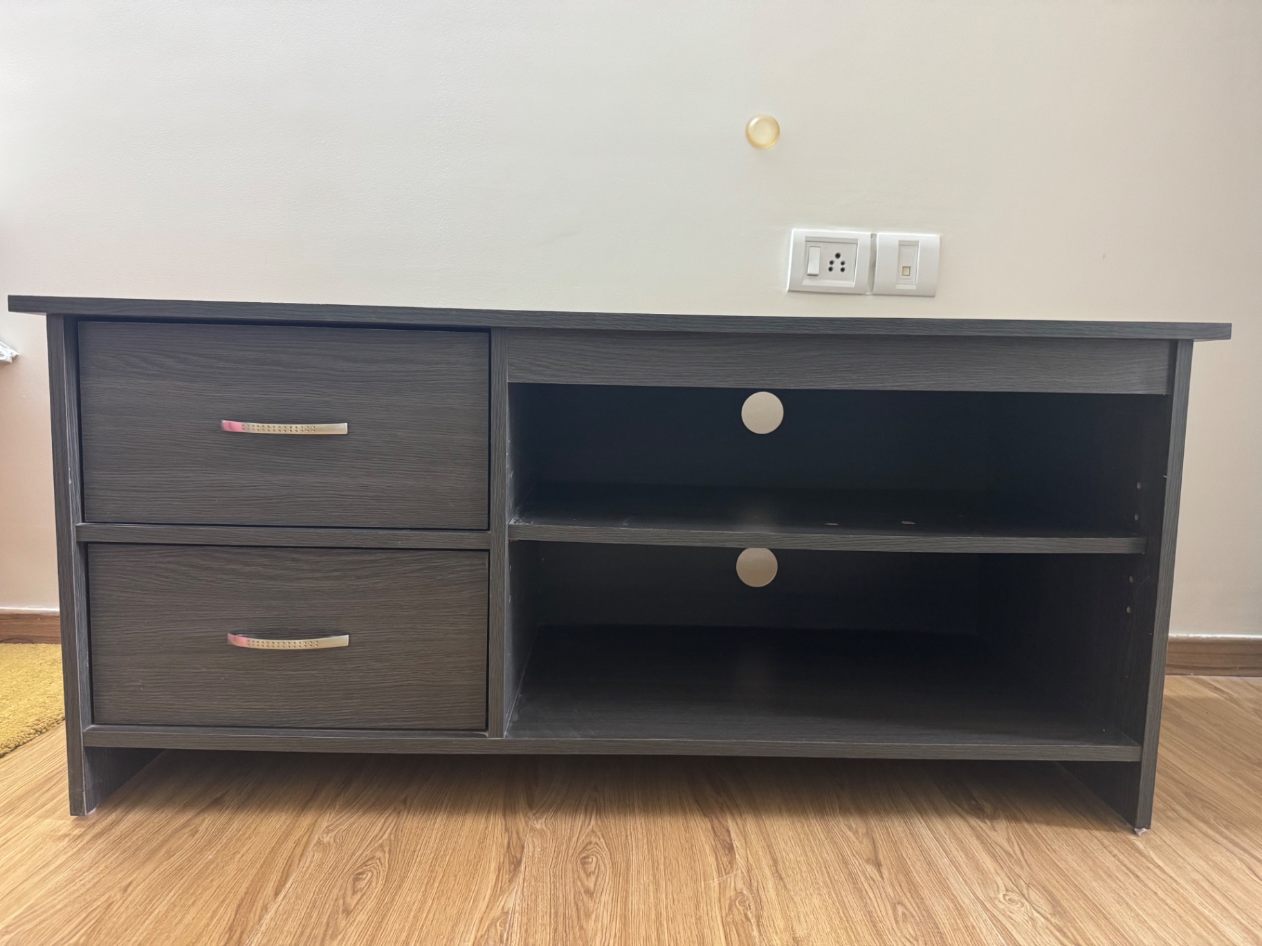 TV unit - Image 3