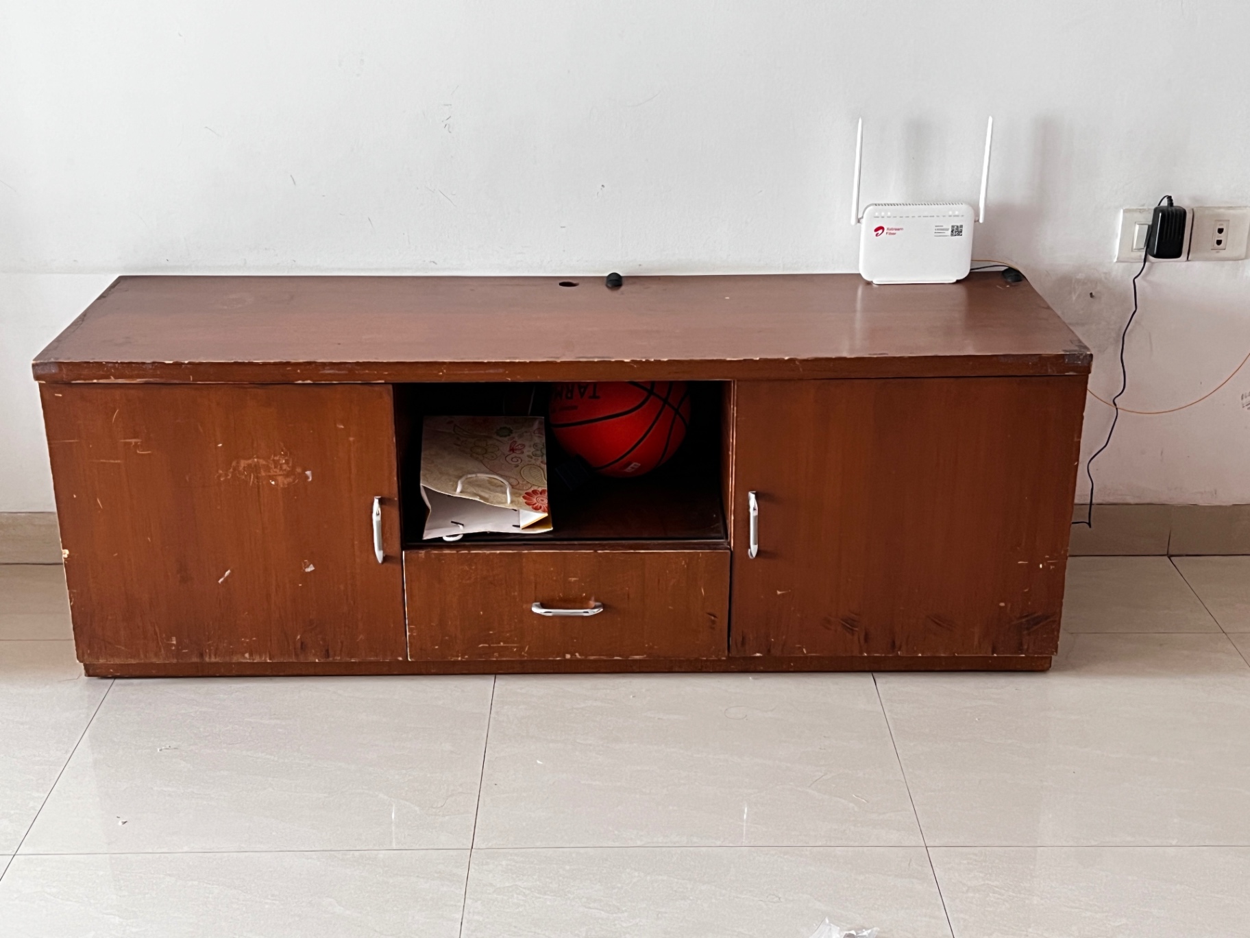 TV Unit - Image 2