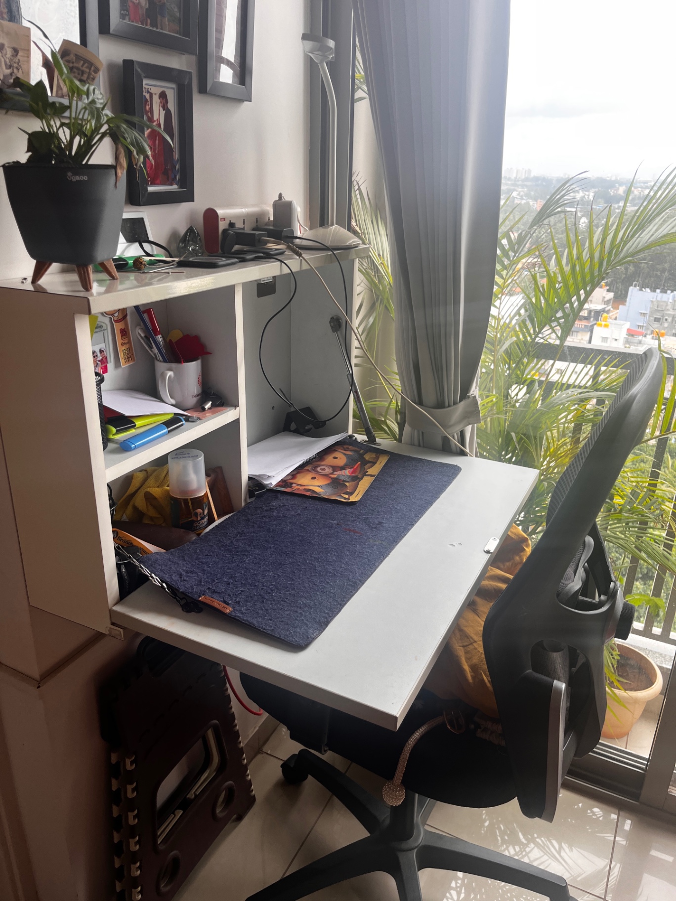 Wall foldable office desk and ergonomic chair - Image 2