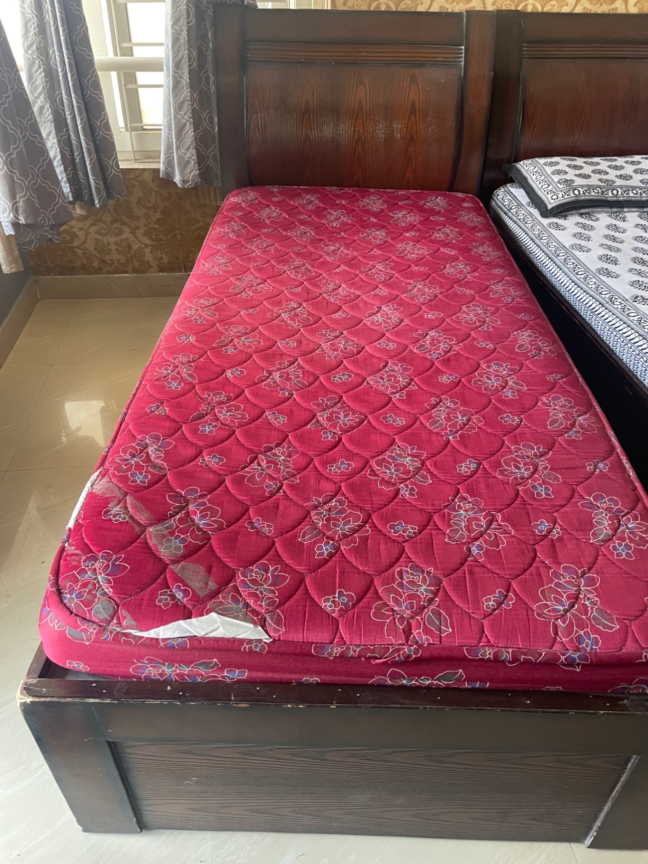 Single storage bed with mattress  - Image 3