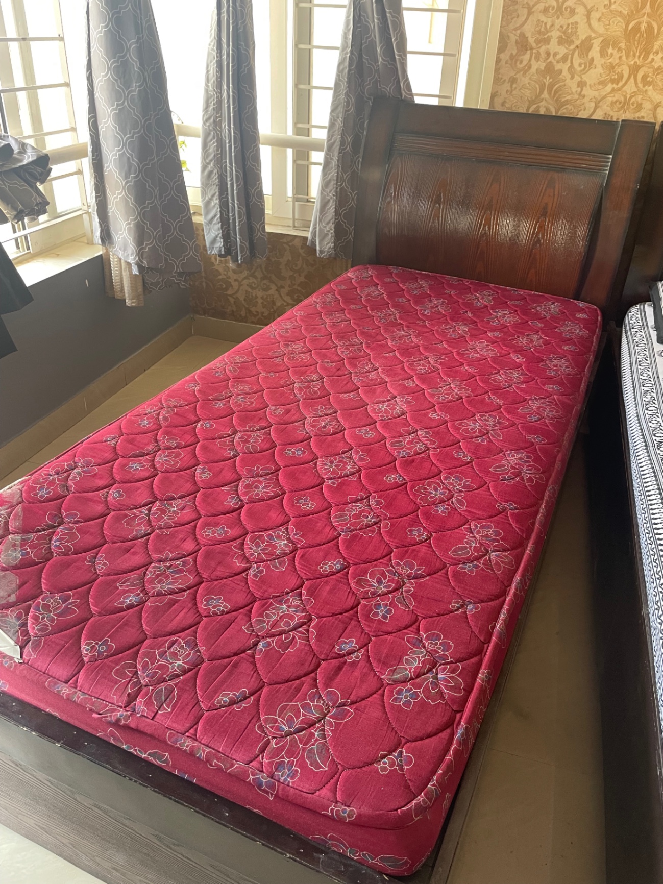 Single storage bed with mattress  - Image 2