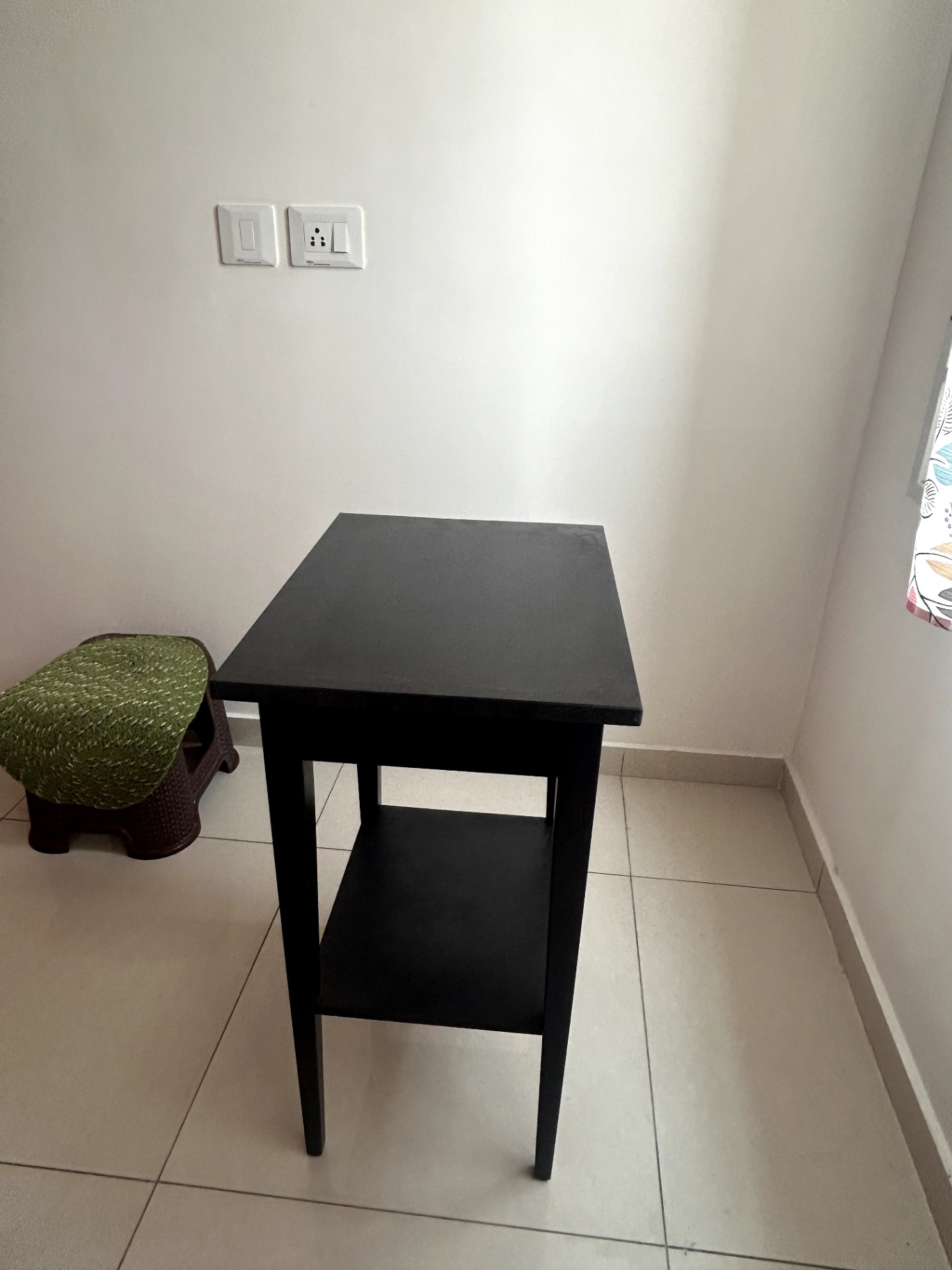 3 Bedside Tables - Image 8