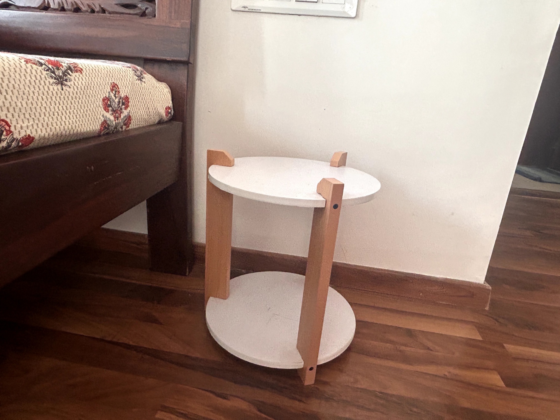 3 Bedside Tables - Image 7