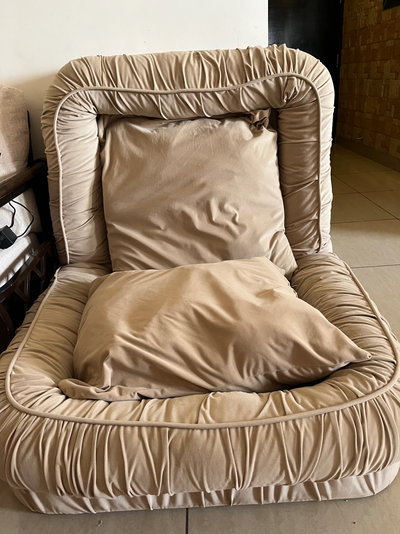 Cozylabs floor sofa/bed/recliner - Image 3