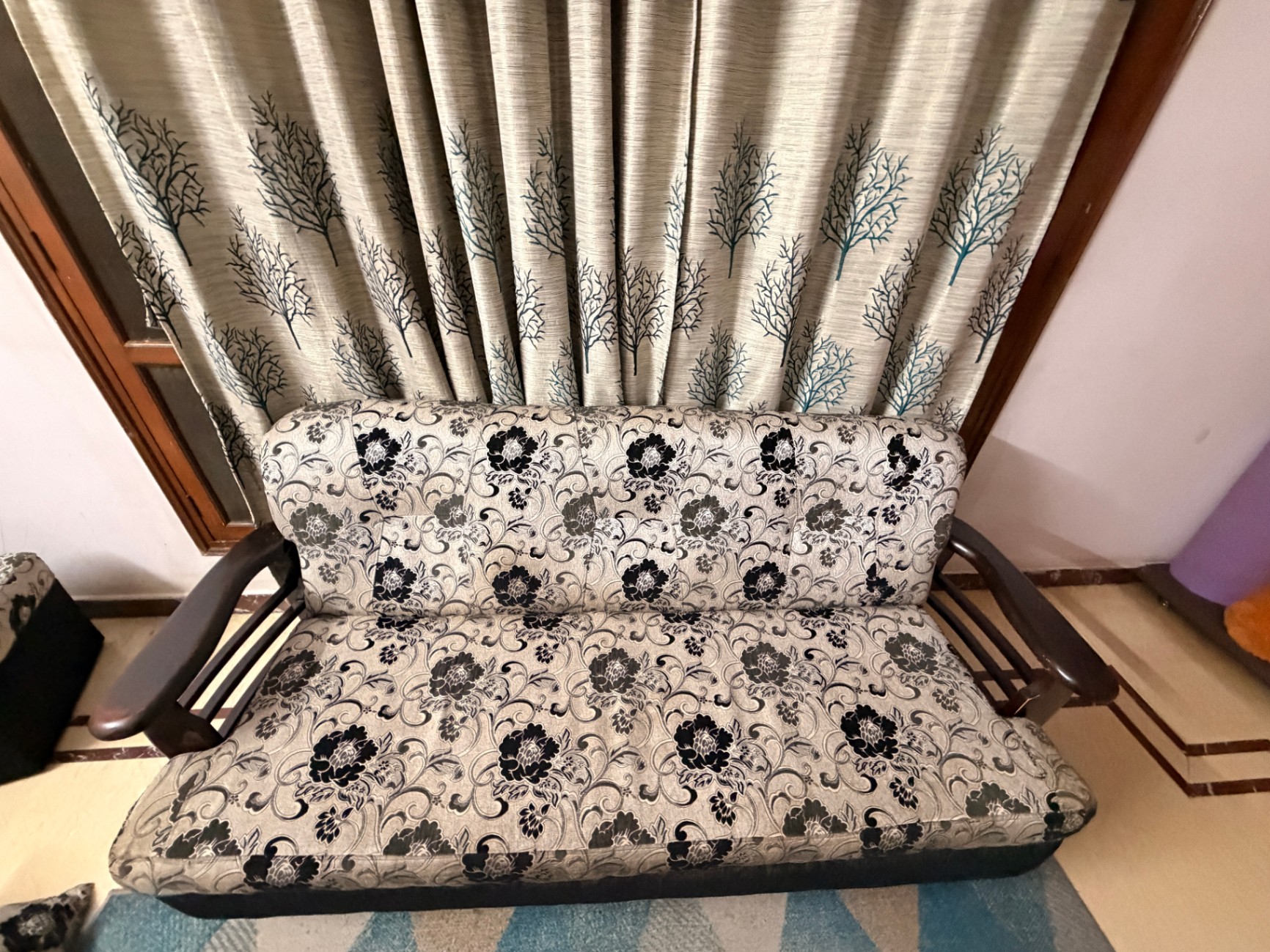 sofa set with centre table - Image 4