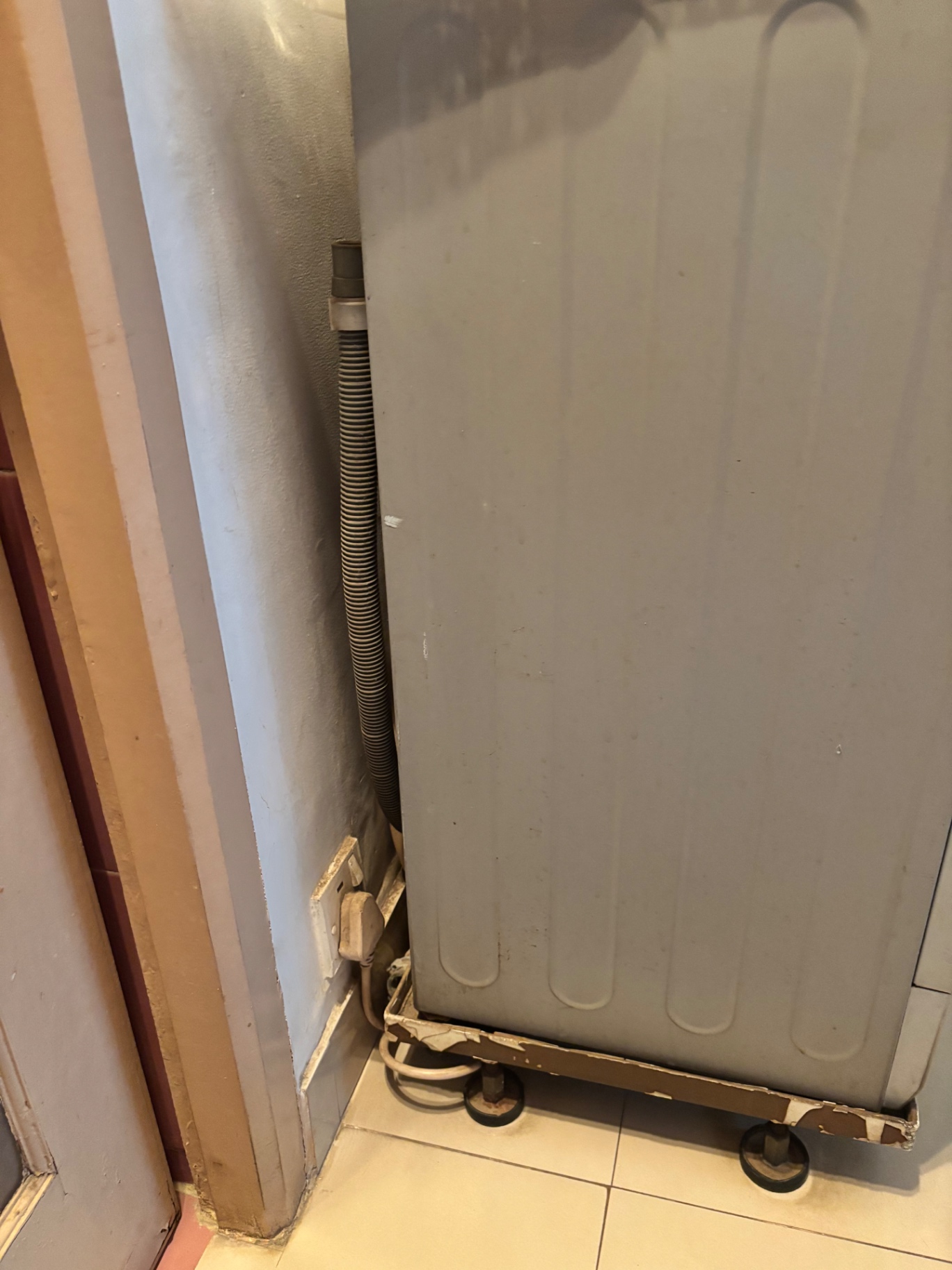 LG front loading washing machine with stand- rarely uses - Image 3