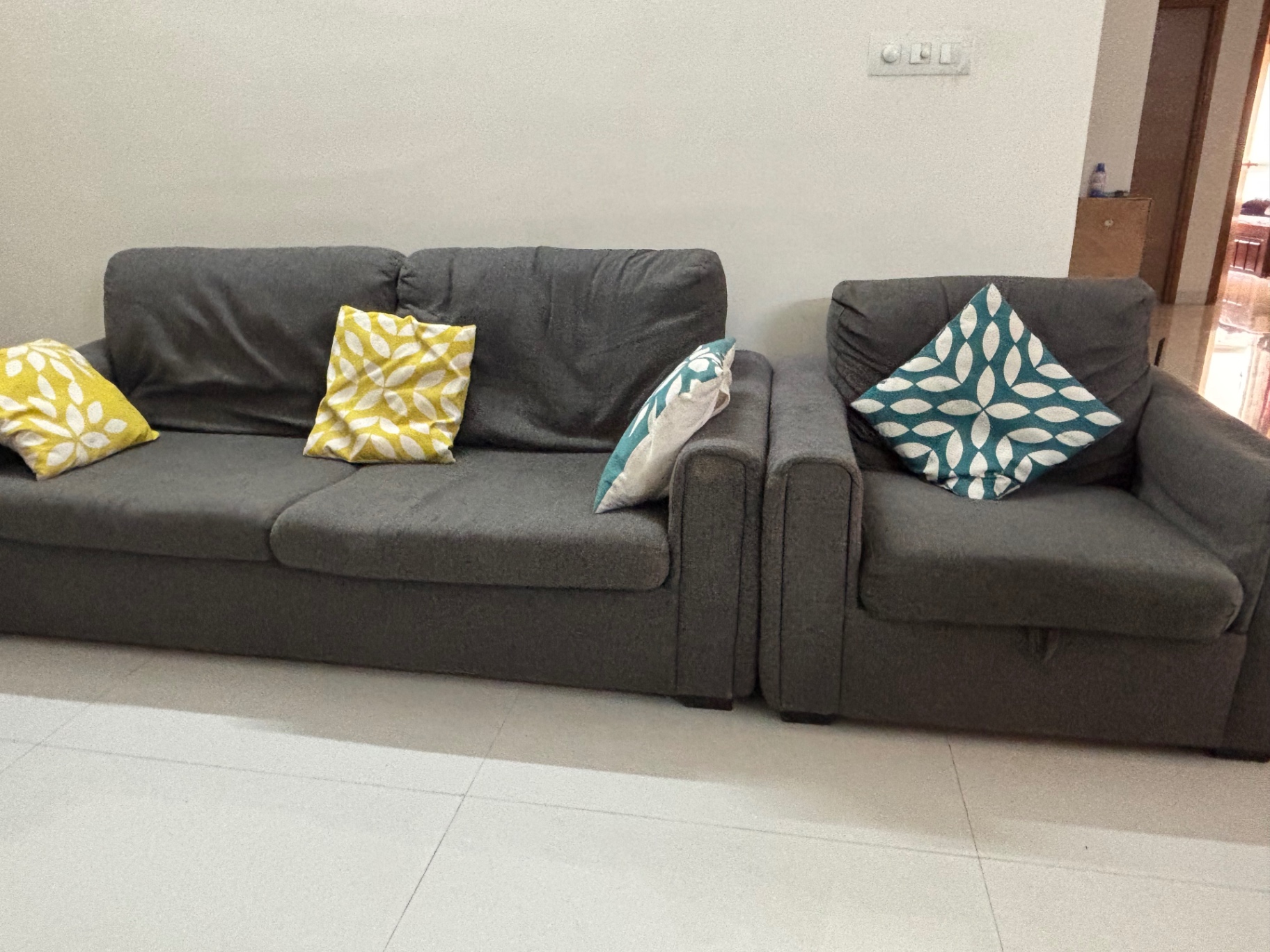 5 seater sofa - Image 2