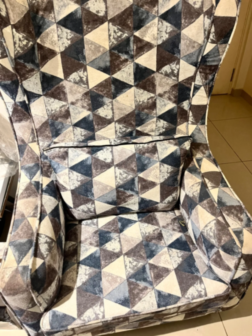 Large Wing chair for sale - Image 4