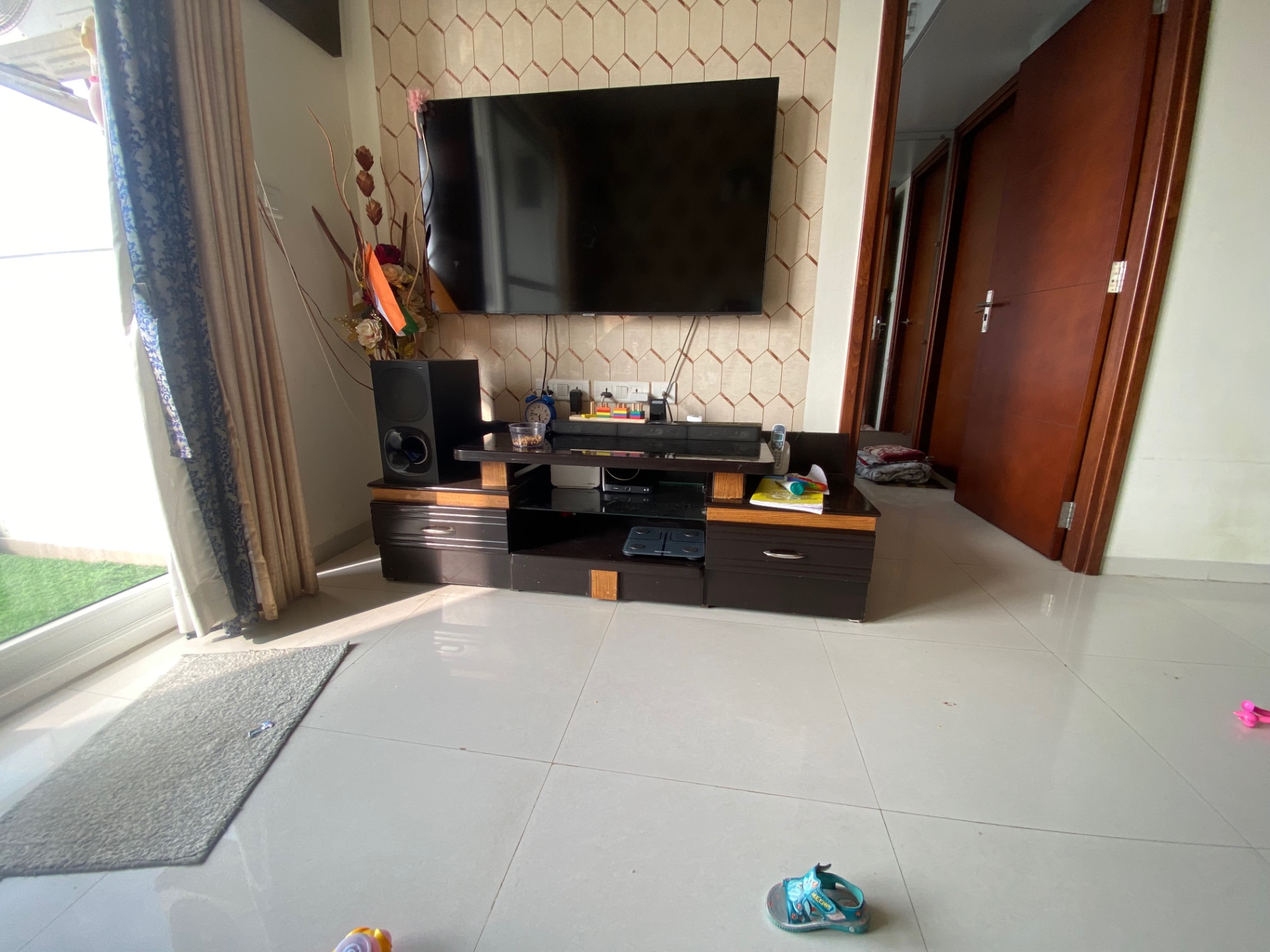 TV unit with drawers and space  - Image 2