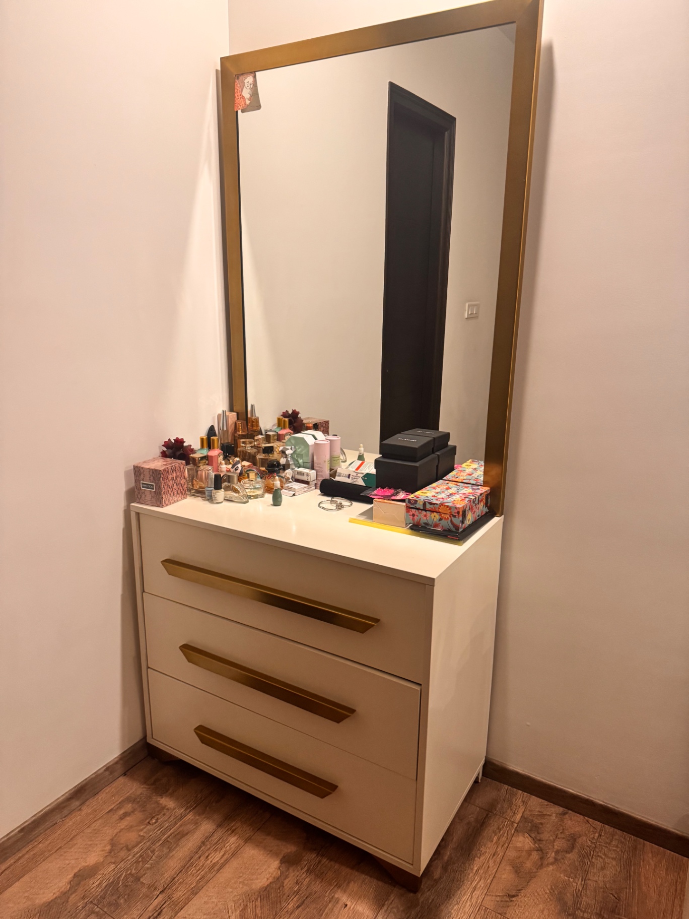 Dressing Table with Mirror - Image 5