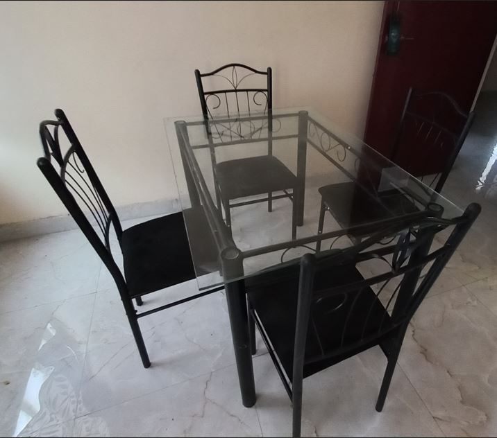 Glass Top 4-Seater Dining set - Image 3