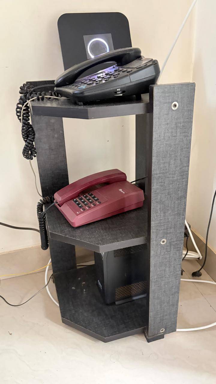 Telephone Stand - Image 2