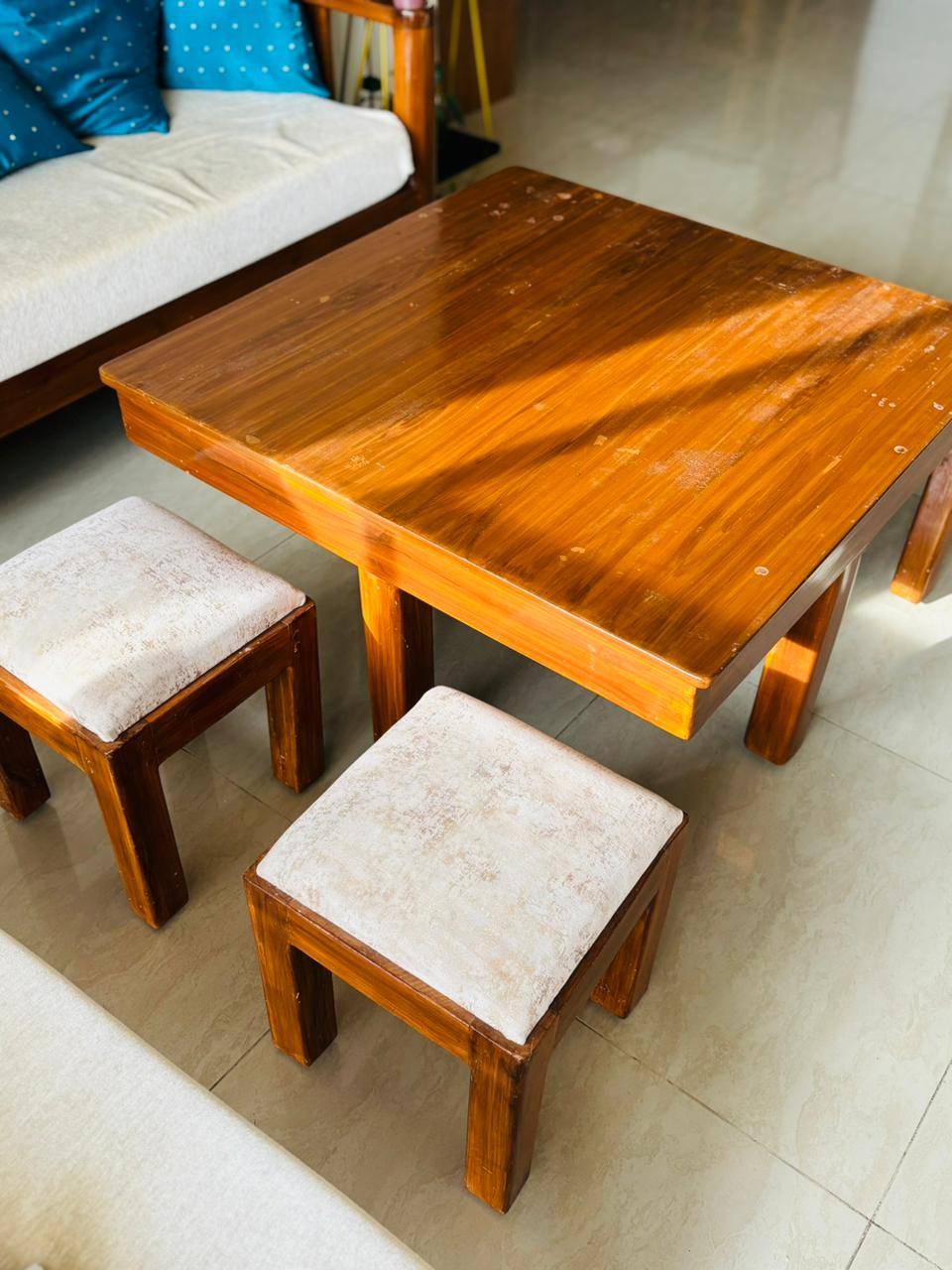 Coffee table with 4 seating stools - Image 3