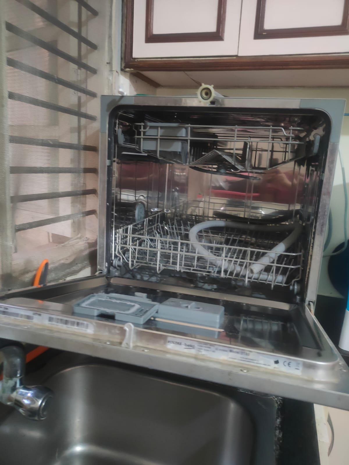 Voltas Beko 8 Place Settings Table Top Dishwasher - Image 3