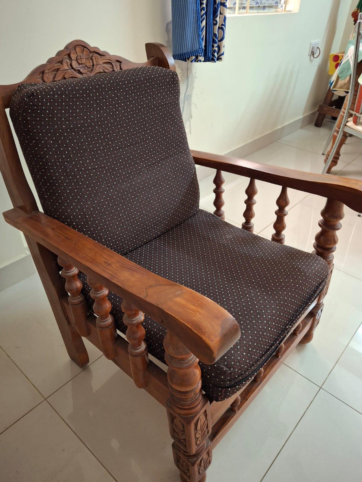 SINGLE SEATER SOFA SET WITH CUSHION AND DINING TABLE WOODEN - Image 3
