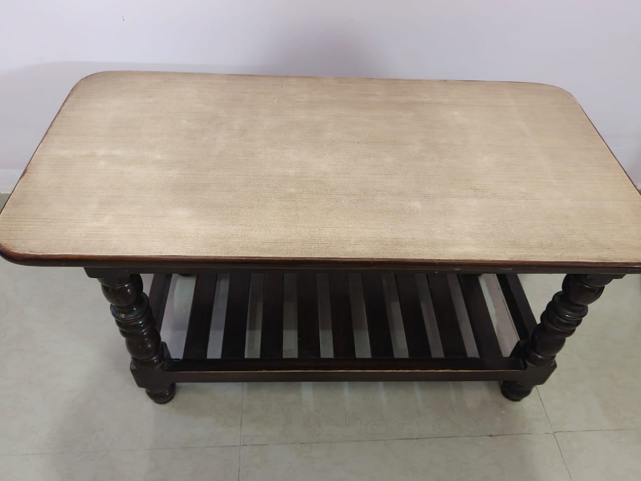 COFFEE TABLE - Image 3