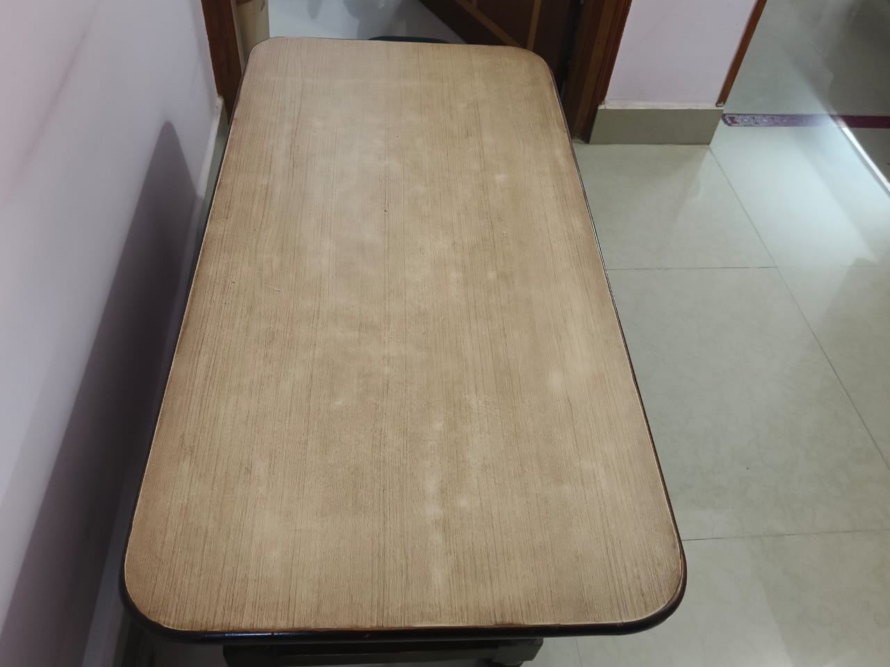 COFFEE TABLE - Image 2