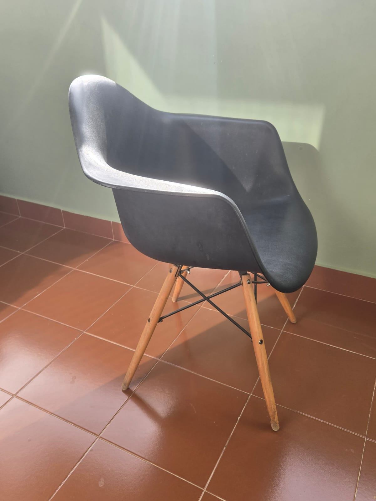 Modern Designer Accent Chairs [Black] - Image 3