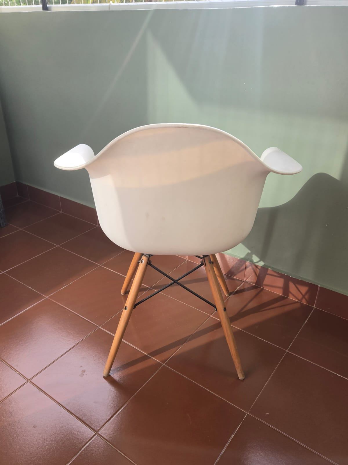 Modern Designer Accent Chairs [White] - Image 1