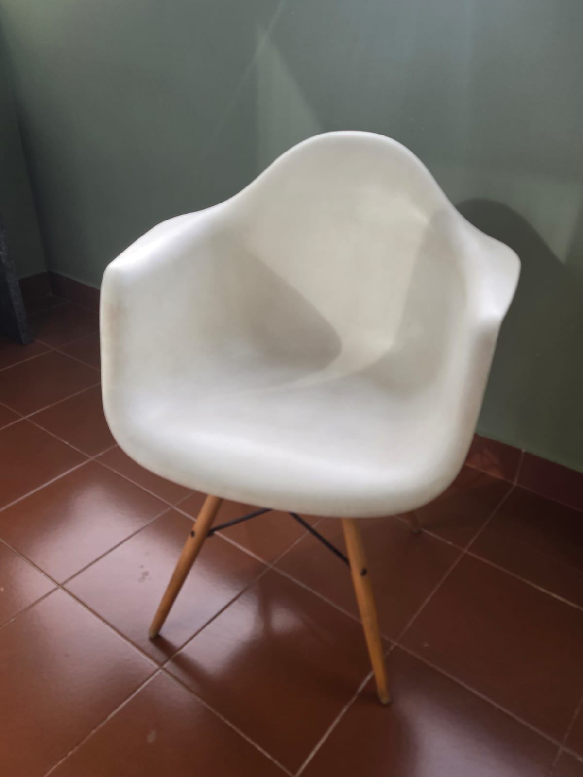 Modern Designer Accent Chairs [White] - Image 2