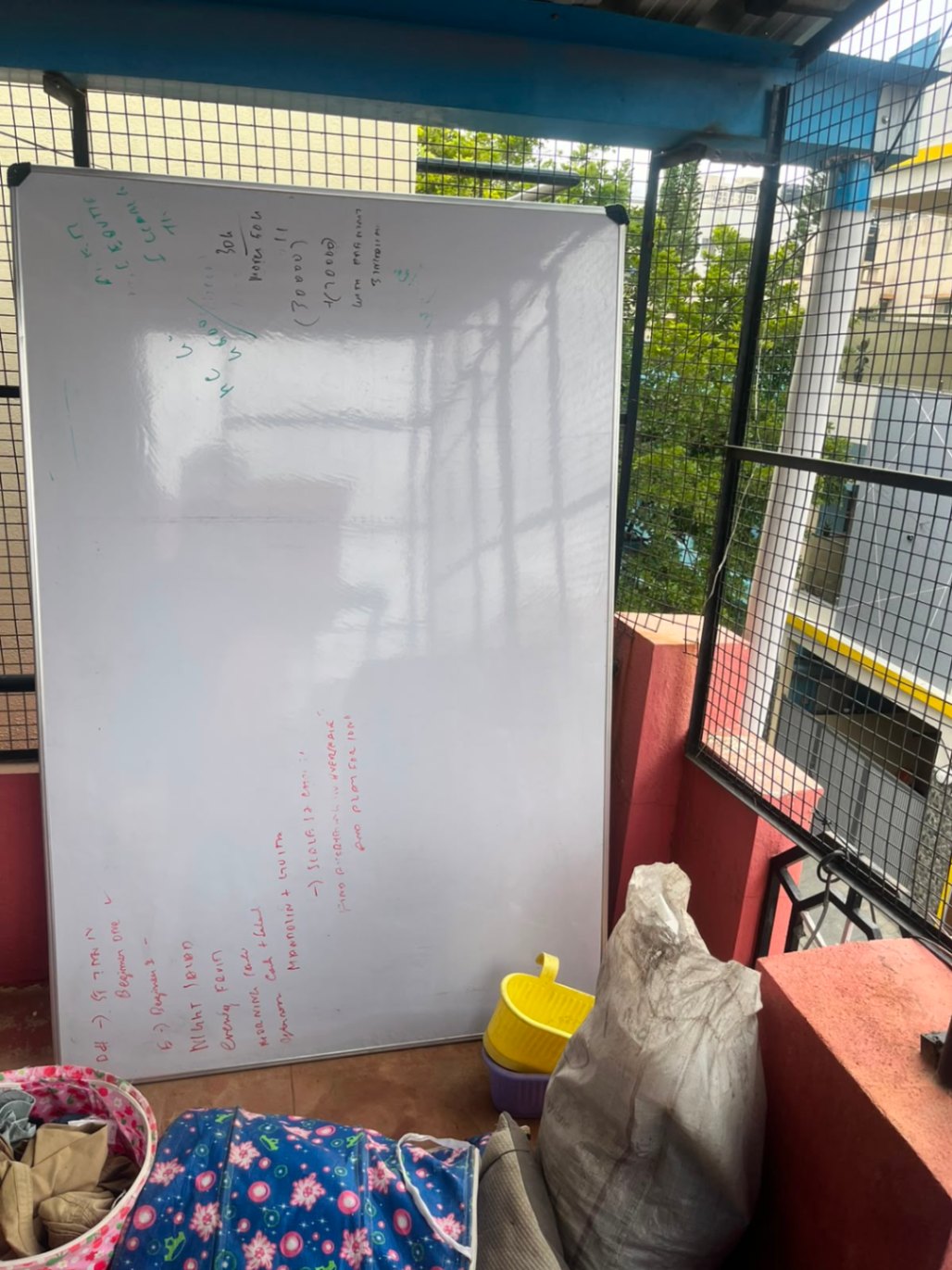 6 * 4 Feet White Board For Tution or Offie Purpose. - Image 2