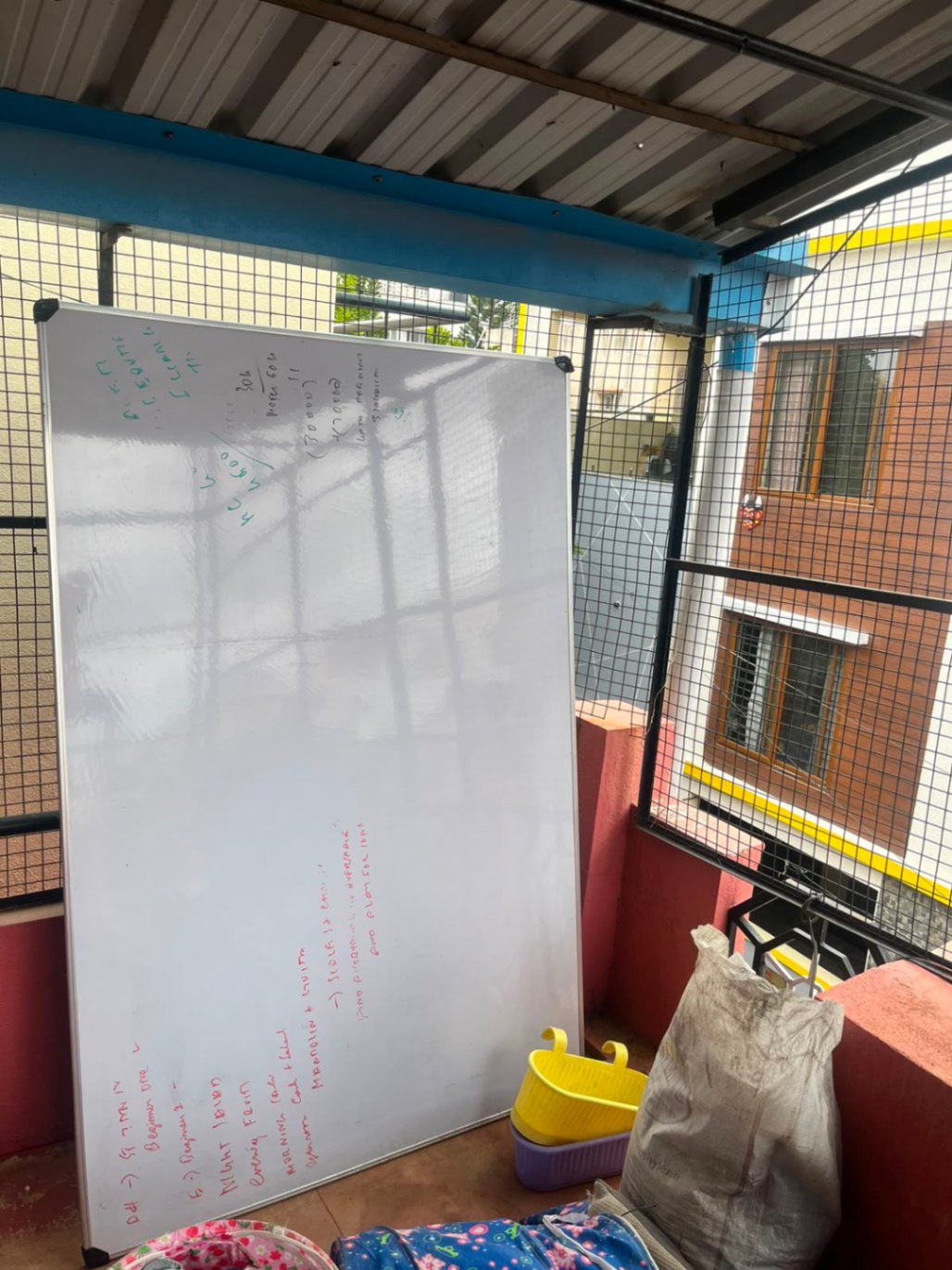 6 * 4 Feet White Board For Tution or Offie Purpose. - Image 1
