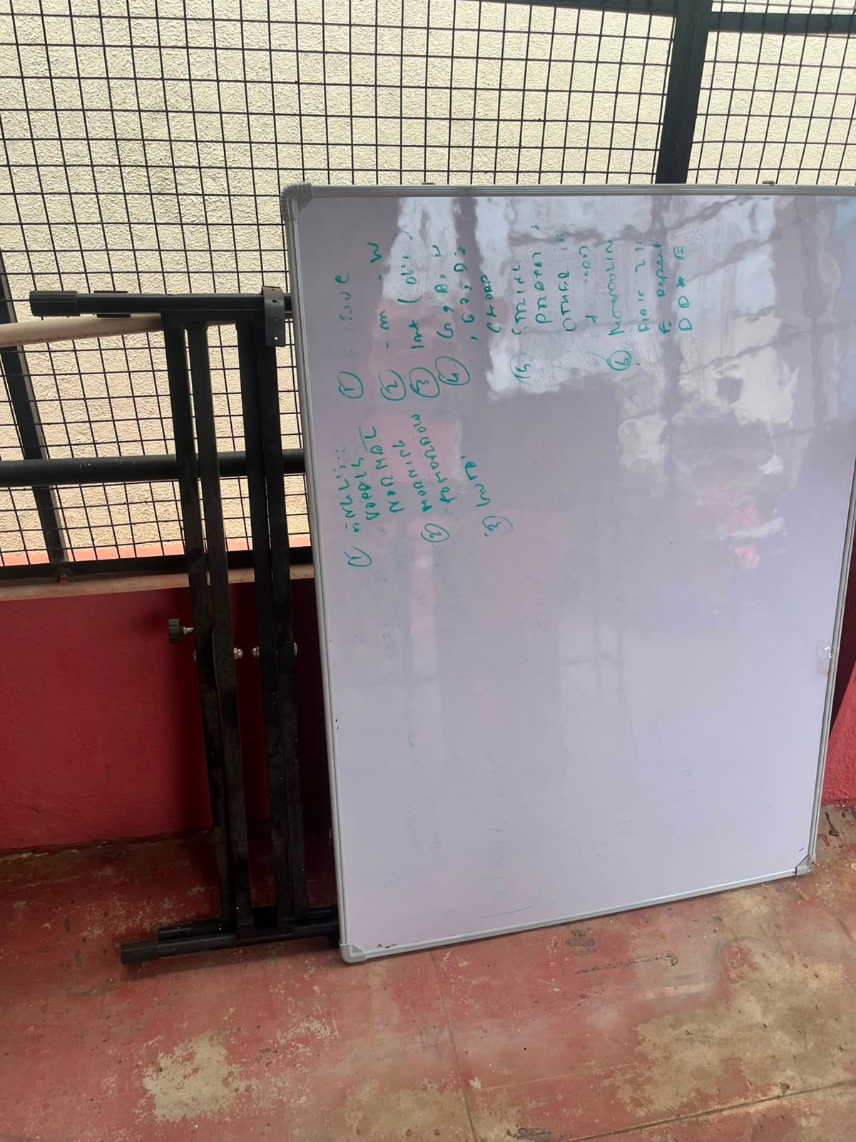 3 * 4 Feet Board - Image 1