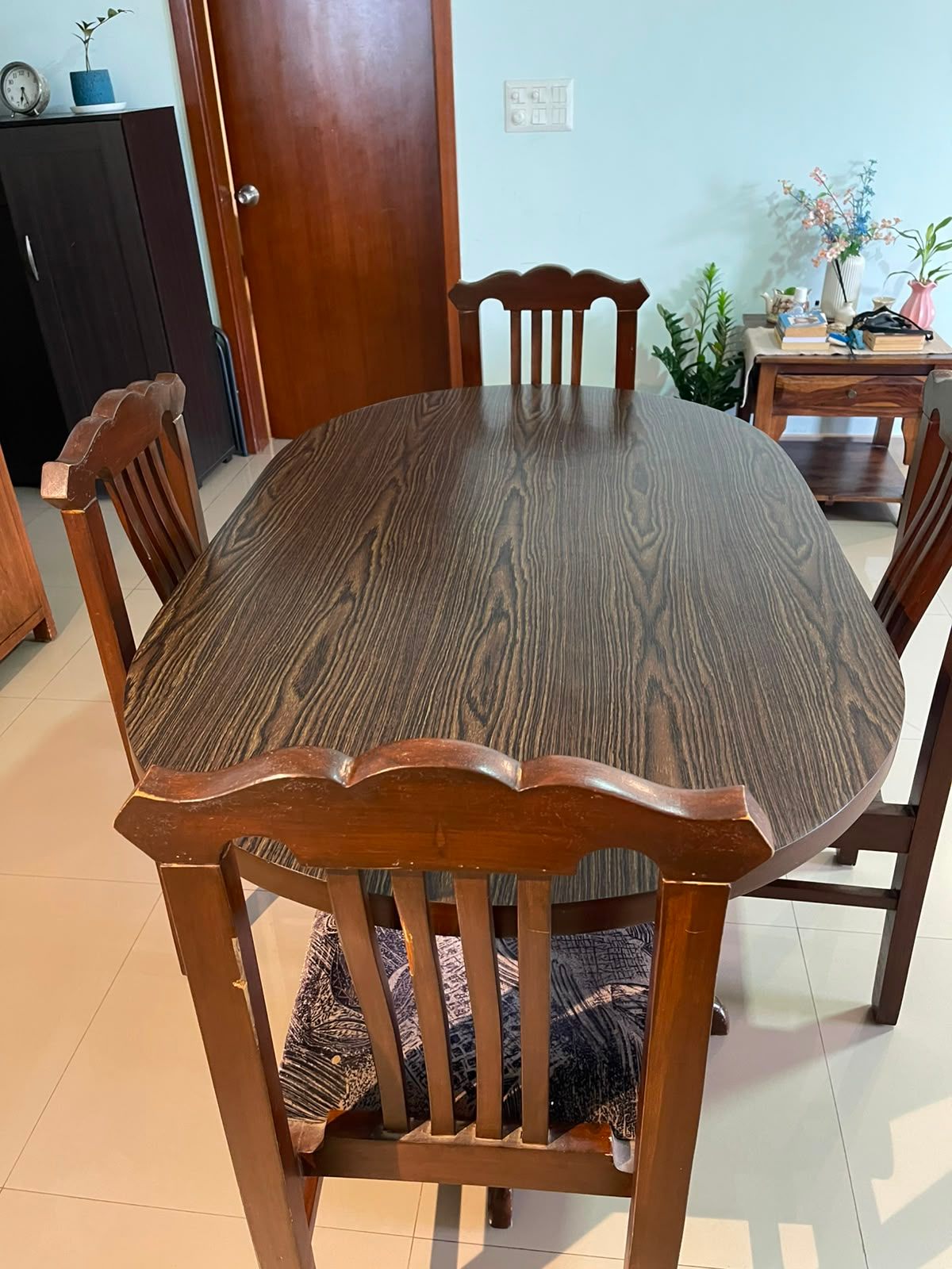 4-Seater Oval Dining Set + 4 Carved High-Back Chairs - Image 3